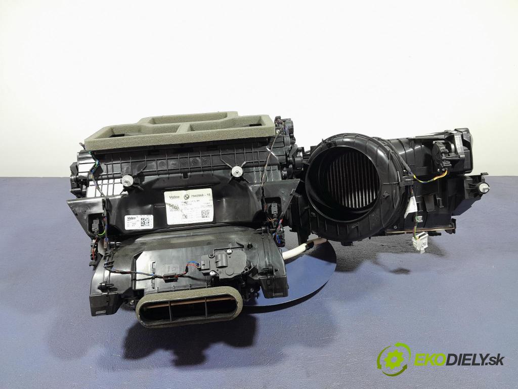 Bmw Seria 3 2023 radiátor 7942068