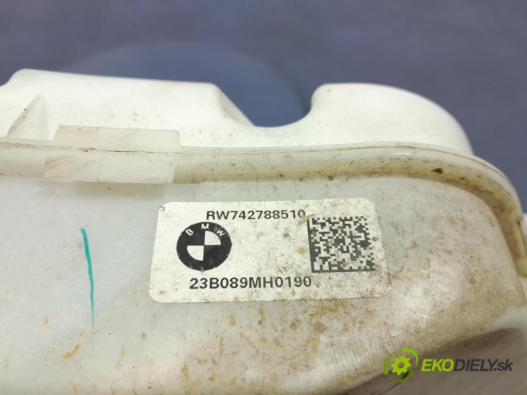 Bmw Seria 3 2023 nádržka Podložka: 9481773