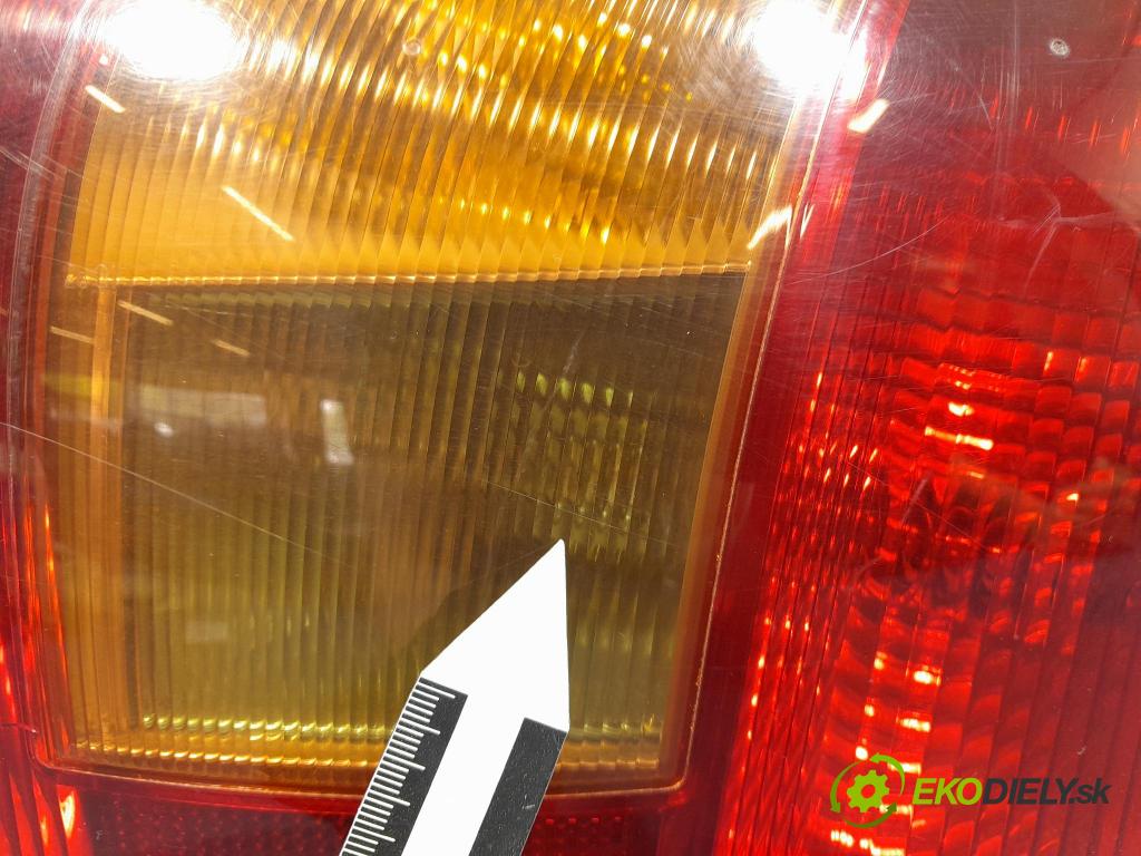 Toyota Corolla 2003 světlo Zad: Práva: Mimo: