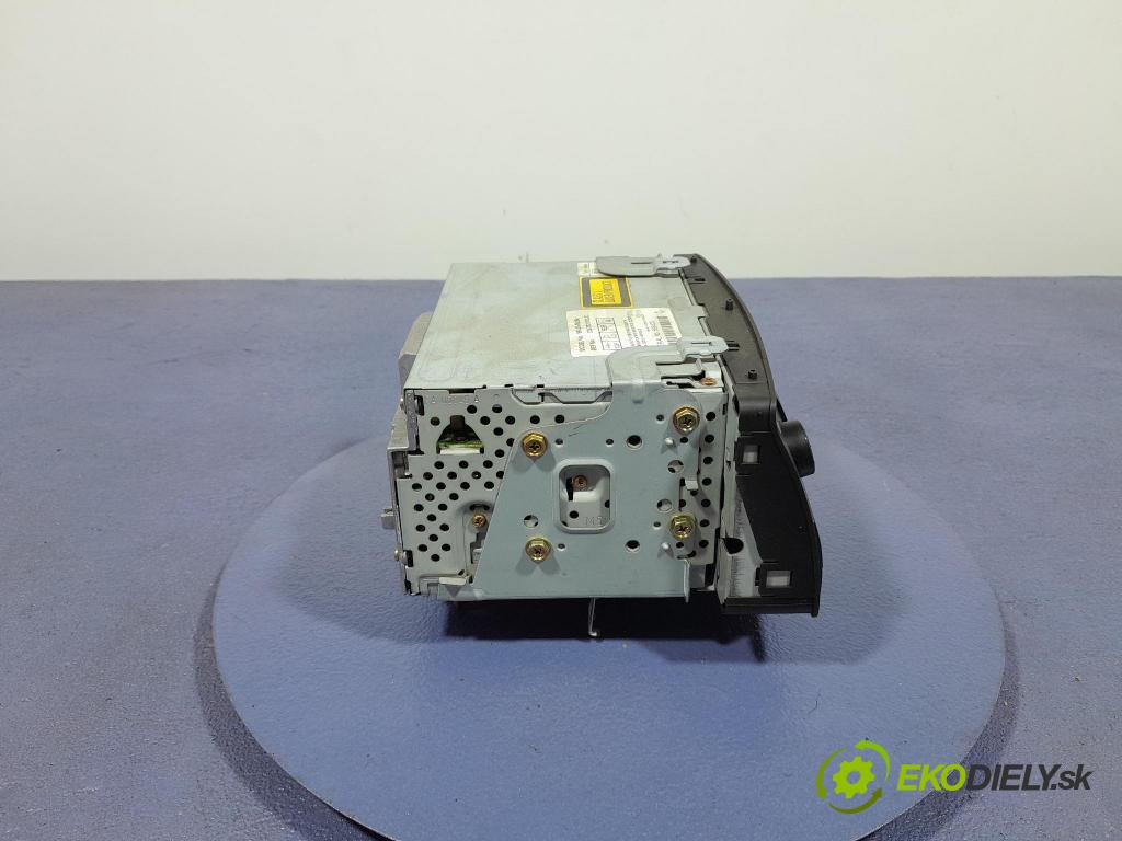 Toyota Corolla 2003 Radio I Navigace: 86120-02260