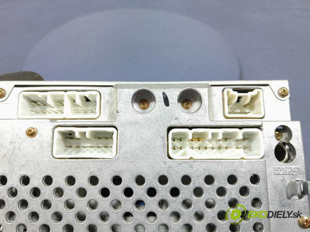 Toyota Corolla 2003 Radio I Navigace: 86120-02260