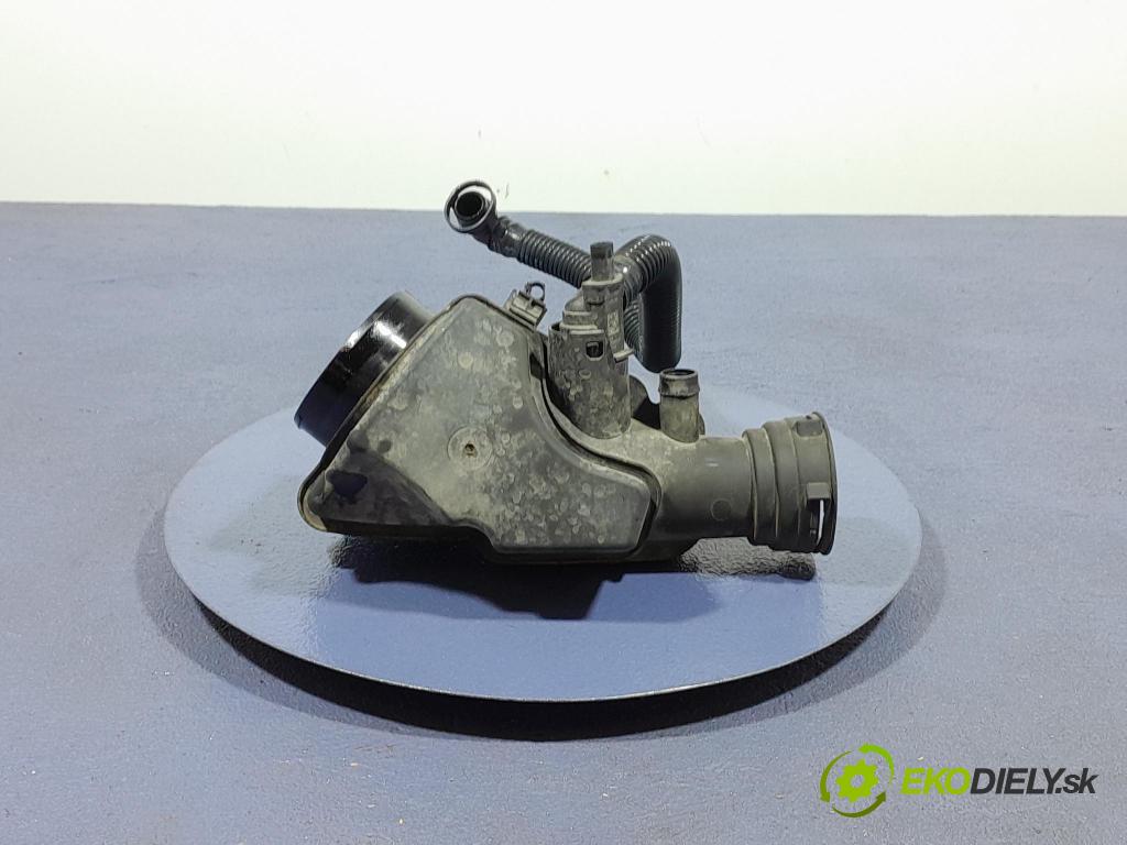 Bmw Seria 3 2023 obal Filtre: Vzduch: 8656981