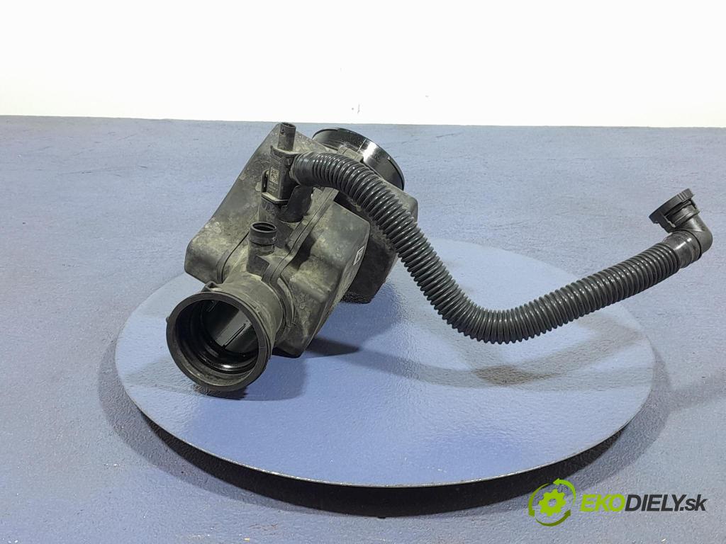 Bmw Seria 3 2023 obal Filtre: Vzduch: 8656981