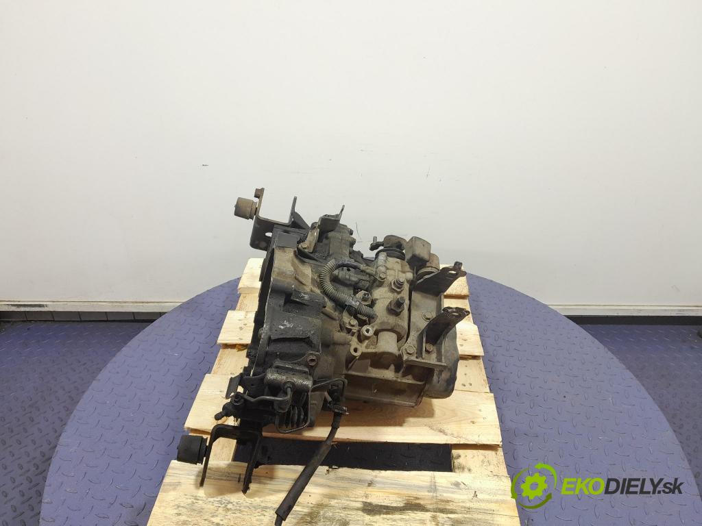 Toyota Corolla 2003 prevodovka Manualna