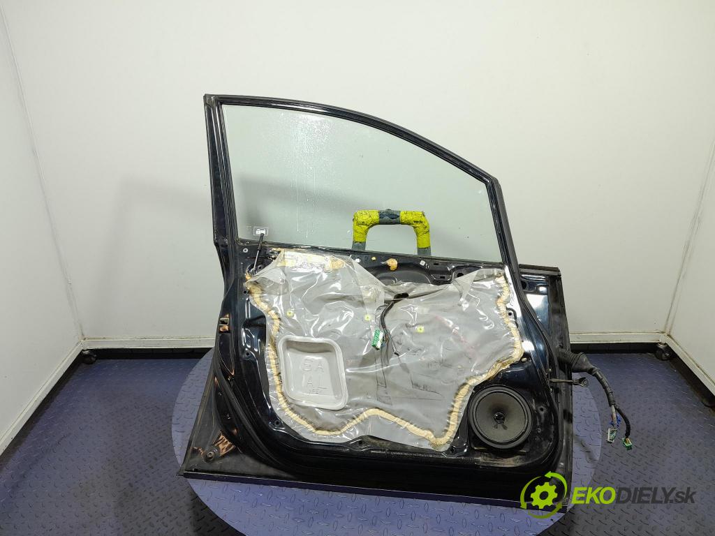 Honda Jazz 2004 dvere Predné Vľavo: