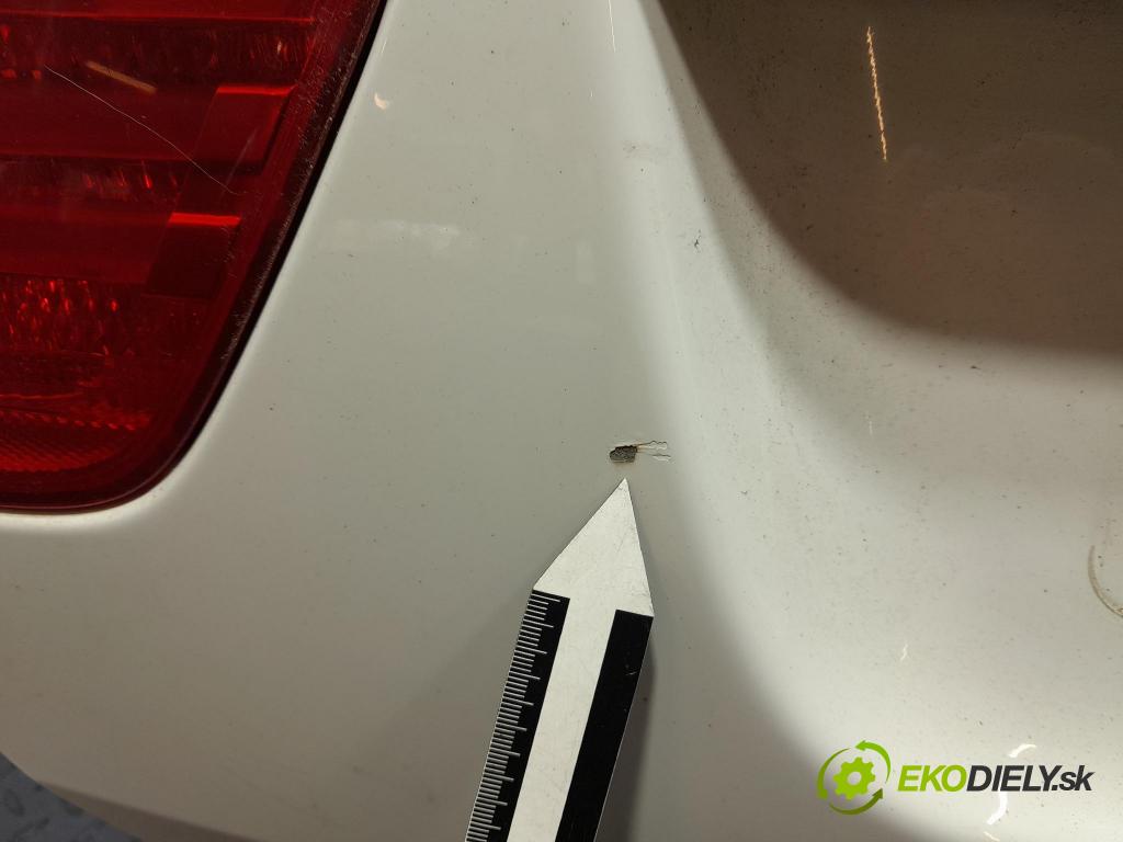 Bmw Seria 3 2009 zadní dveře kufra: kufr