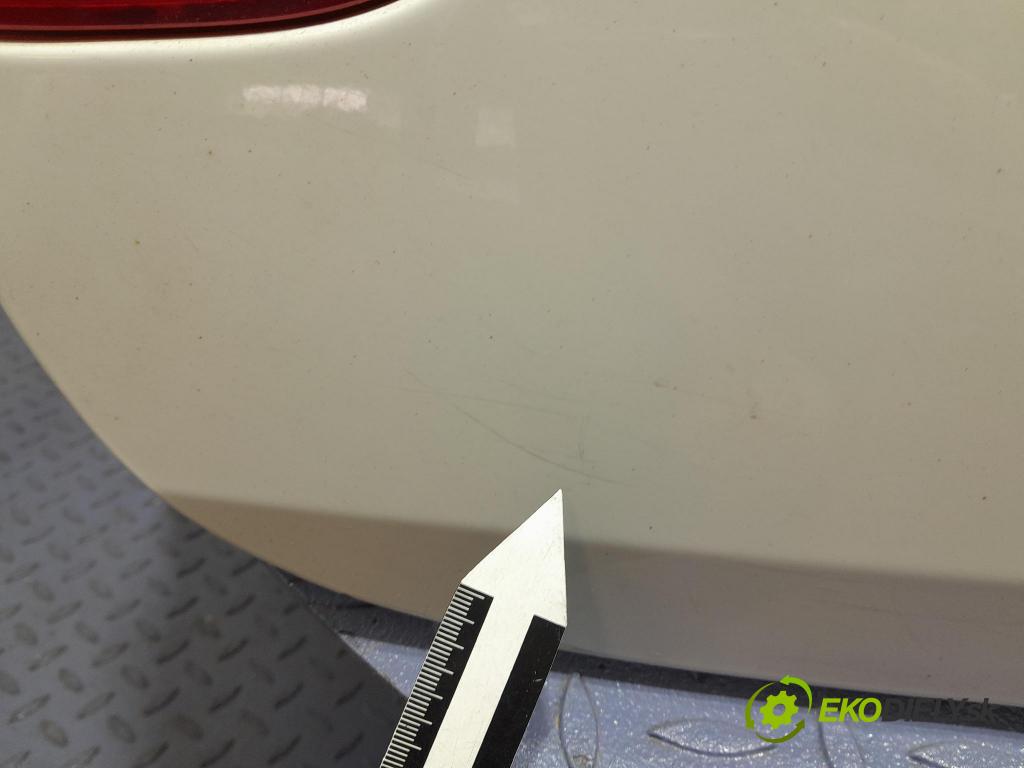 Bmw Seria 3 2009 zadní dveře kufra: kufr