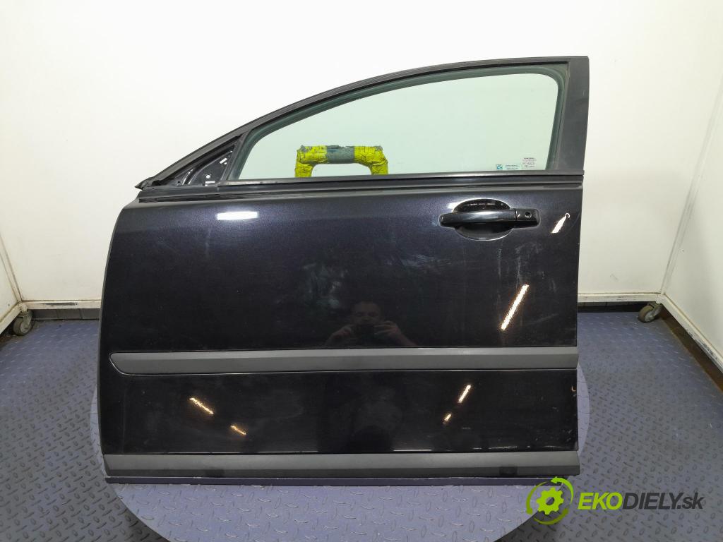 Volvo S40 2006 dvere Predné Vľavo: