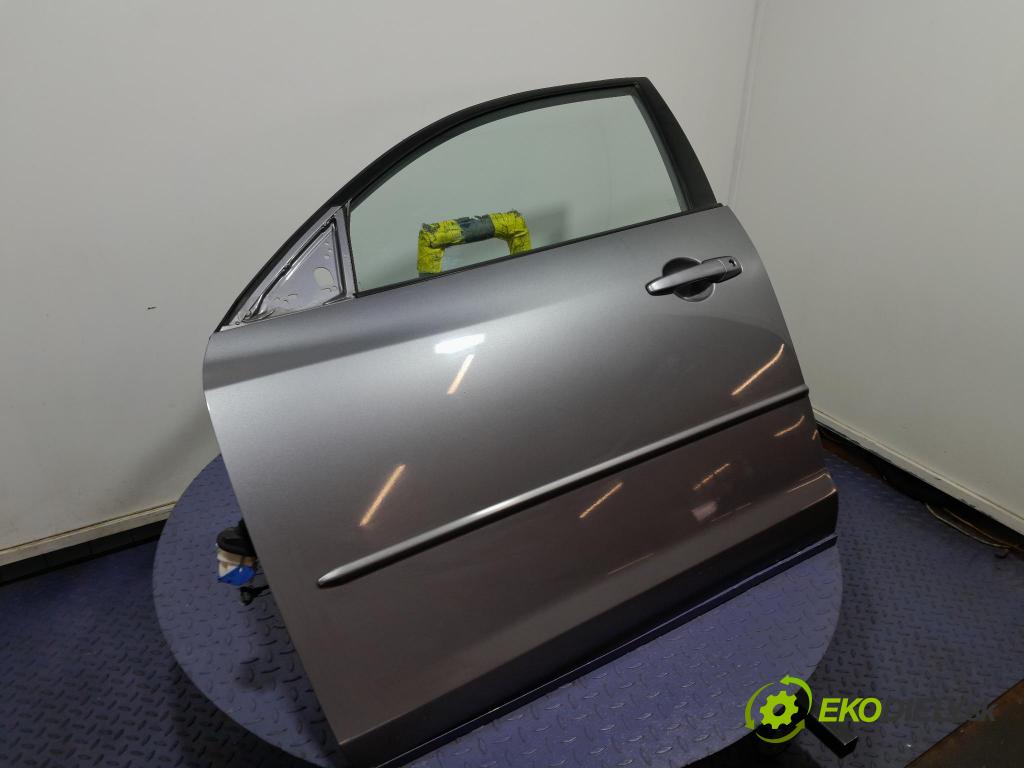 Mazda 3 2006 dvere Predné Vľavo: