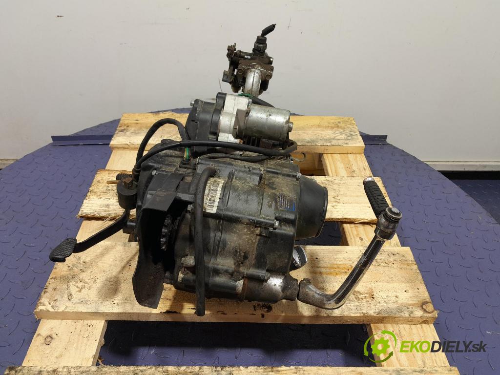 Kymco Activ 50 2008 motor Benzín: 
