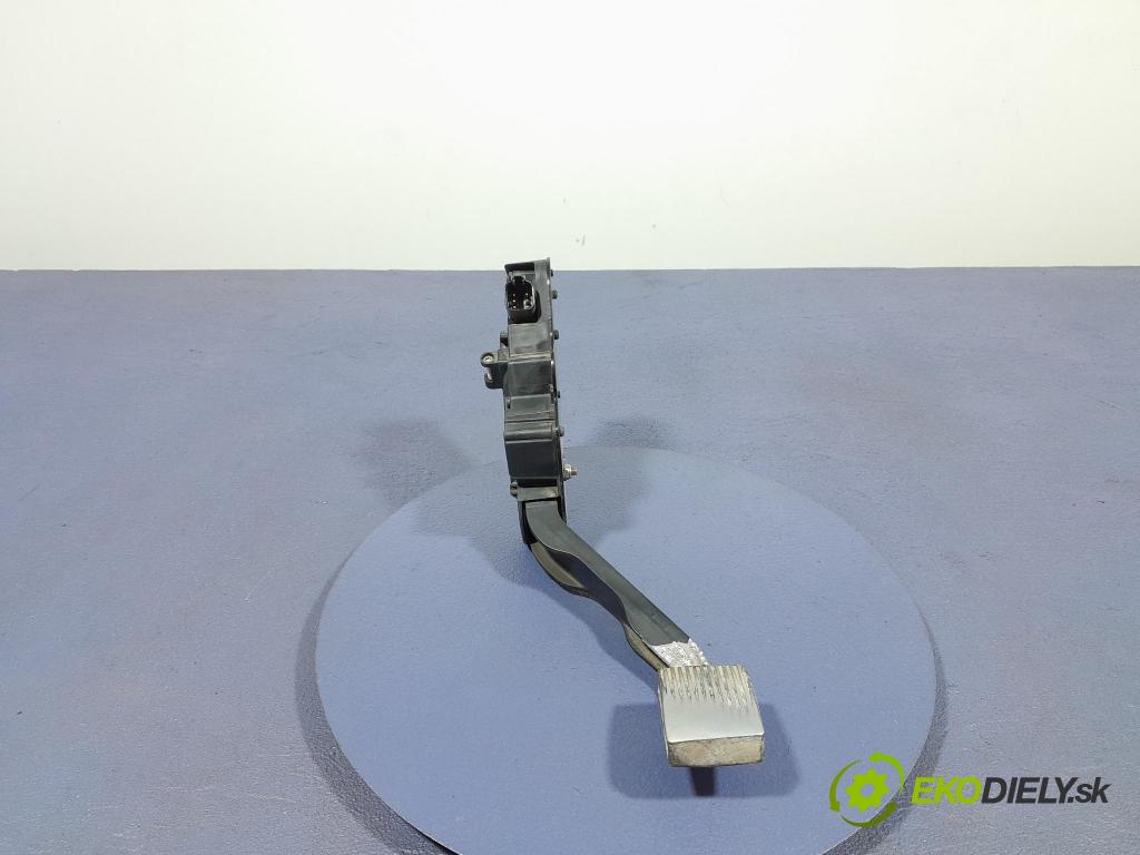 Renault Midlum 2011 pedal Plyn: 7482492420