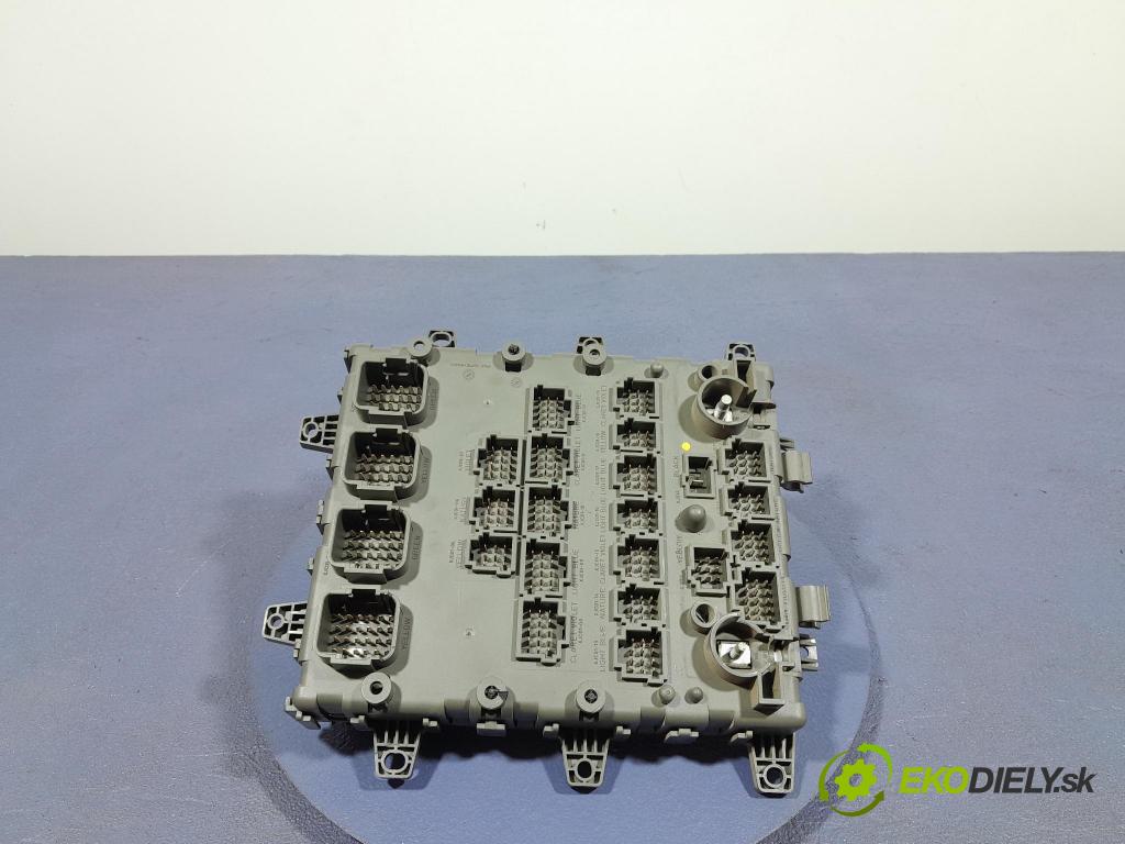 Renault Midlum 2011 skrinka Poistky: 7421464562