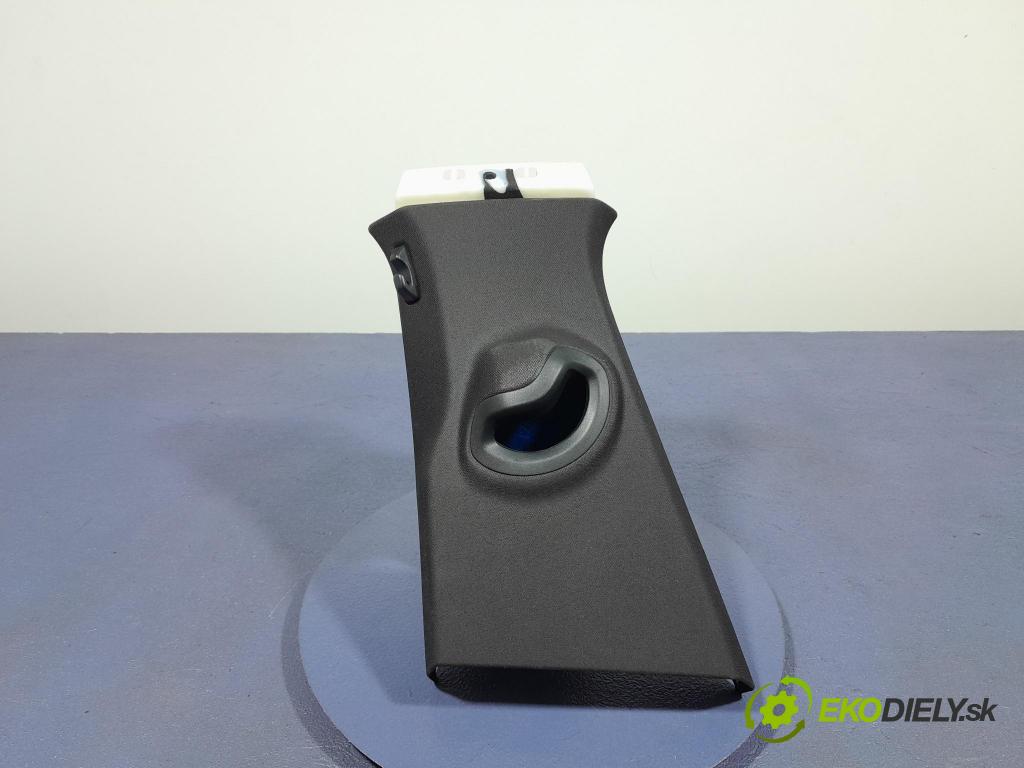 Bmw X6 2023 kryt Plast: Interiéry: 5A0C841