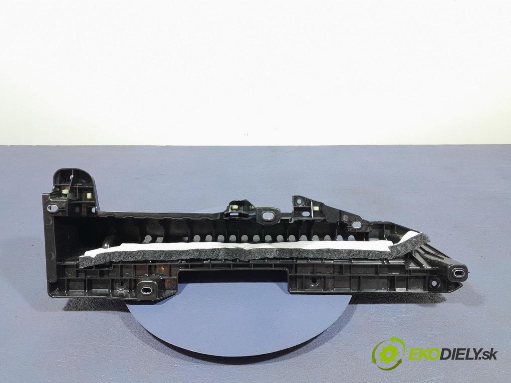 Bmw X6 2023 kryt Plast: Interiéry: 7470969