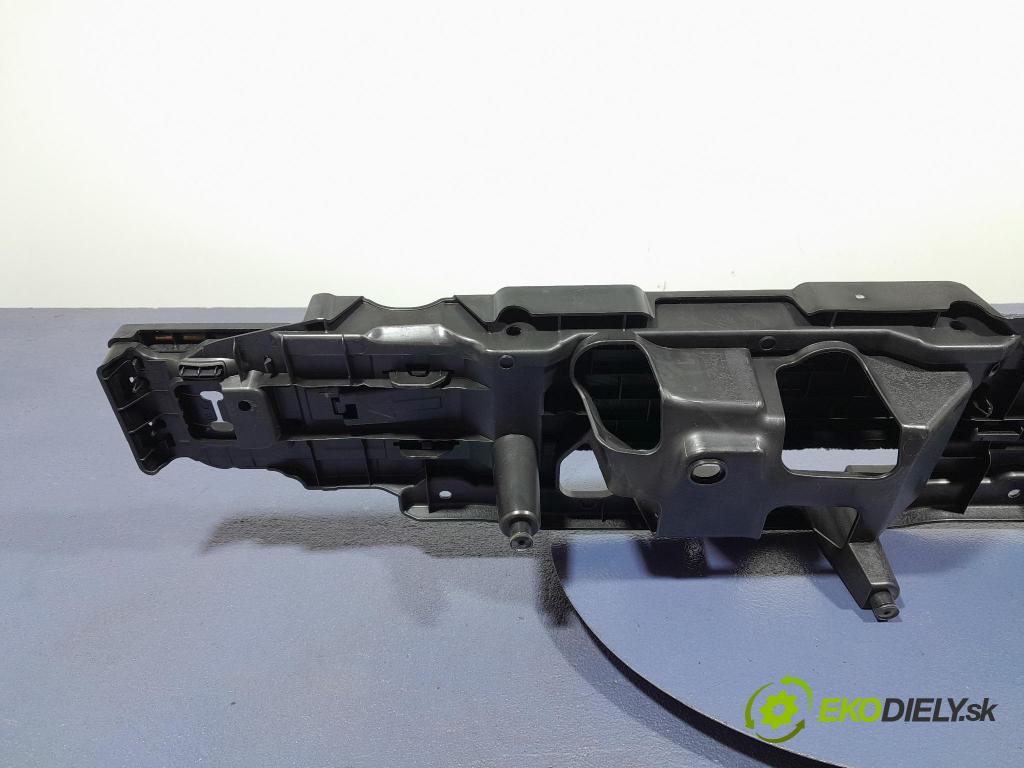 Bmw X6 2023 kryt Plast: Interiéry: 7470947