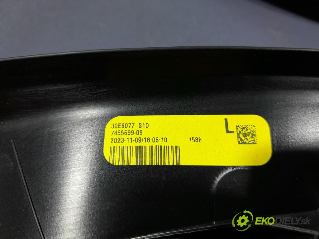 Bmw X6 2023 kryt Plast: Interiéry: 7455699