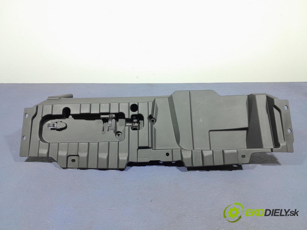 Bmw X6 2023 kryt Plast: Interiéry: 7470940