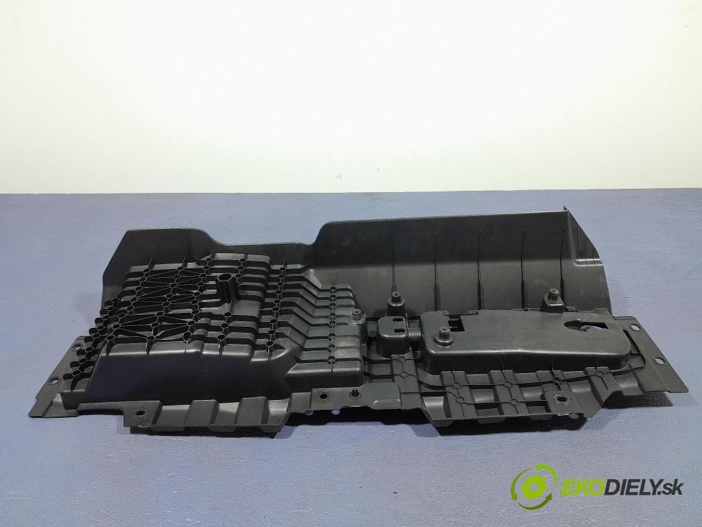 Bmw X6 2023 kryt Plast: Interiéry: 7470940