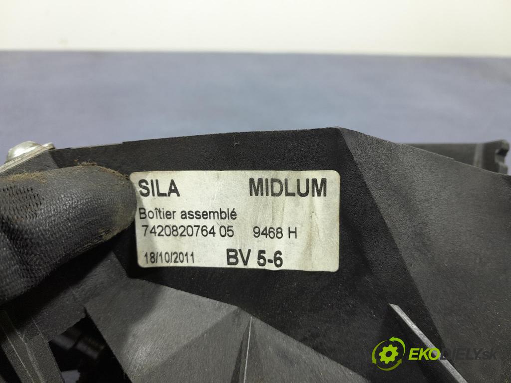 Renault Midlum 2011 kulisa Změny Ozubené kola: 7420820764