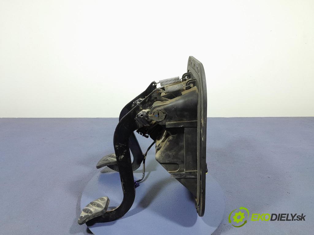 Renault Midlum 2011 pedály 7421344619