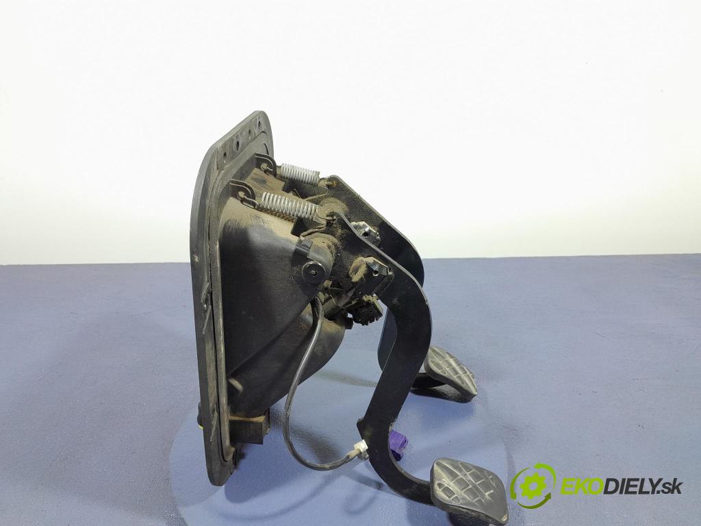 Renault Midlum 2011 pedály 7421344619