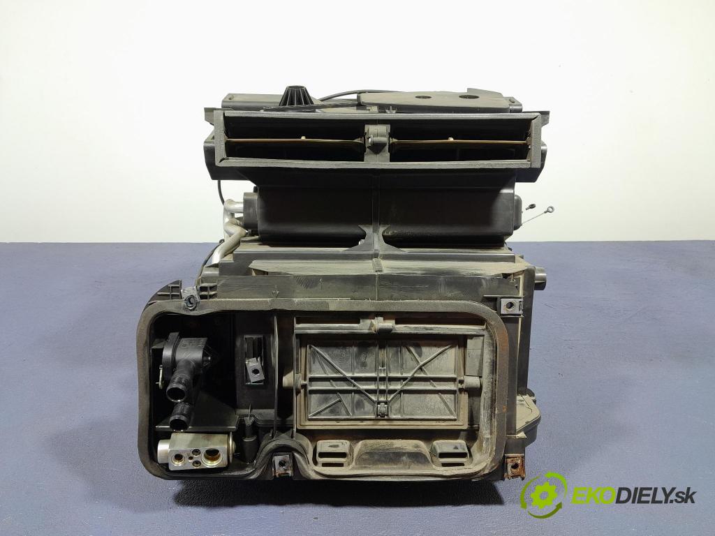 Renault Midlum 2011 radiátor 7421175390