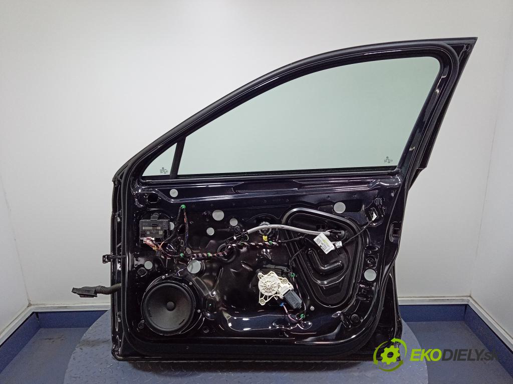 Vw Passat 2021 dveře před prave 01