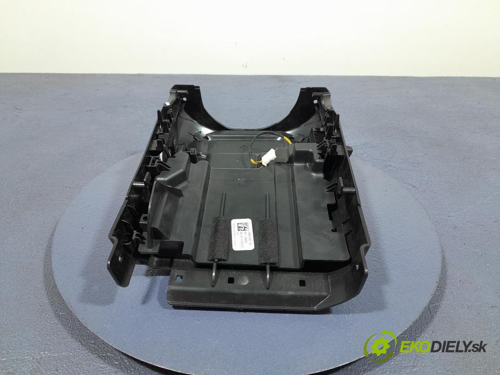 Bmw X6 2023 kryt Plast: Interiéry: 9631641