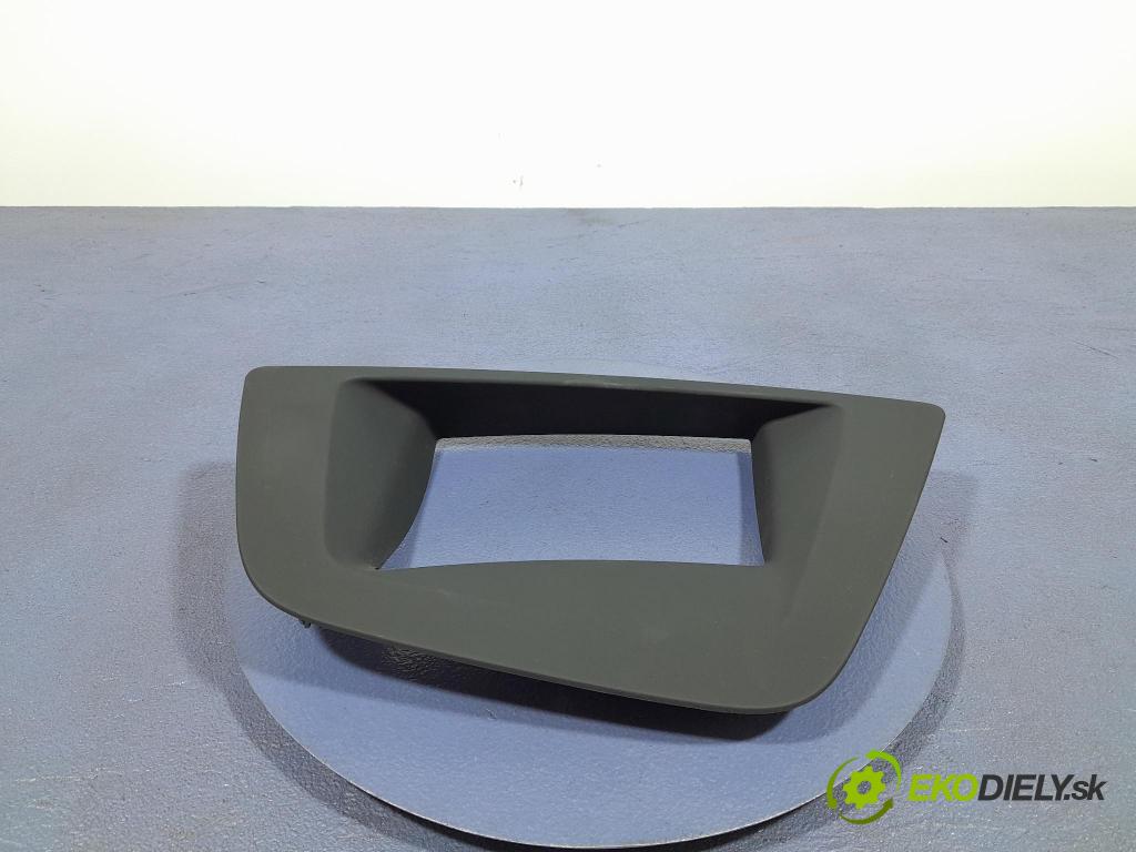 Bmw X6 2023 kryt Plast: Interiéry: 9621059