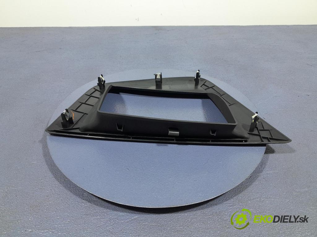 Bmw X6 2023 kryt Plast: Interiéry: 9621059