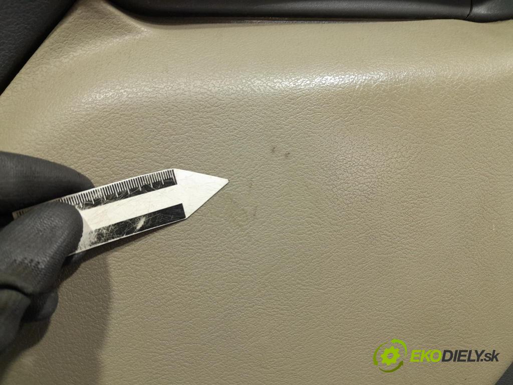 Renault Midlum 2011 dvere Predné Vľavo: