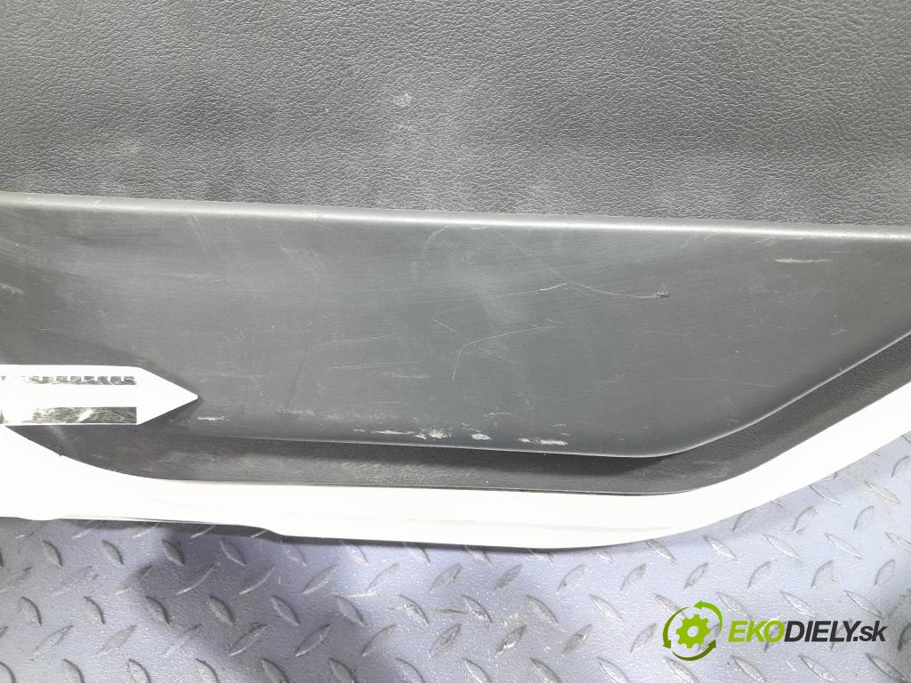 Renault Midlum 2011 dvere Predné pravé 