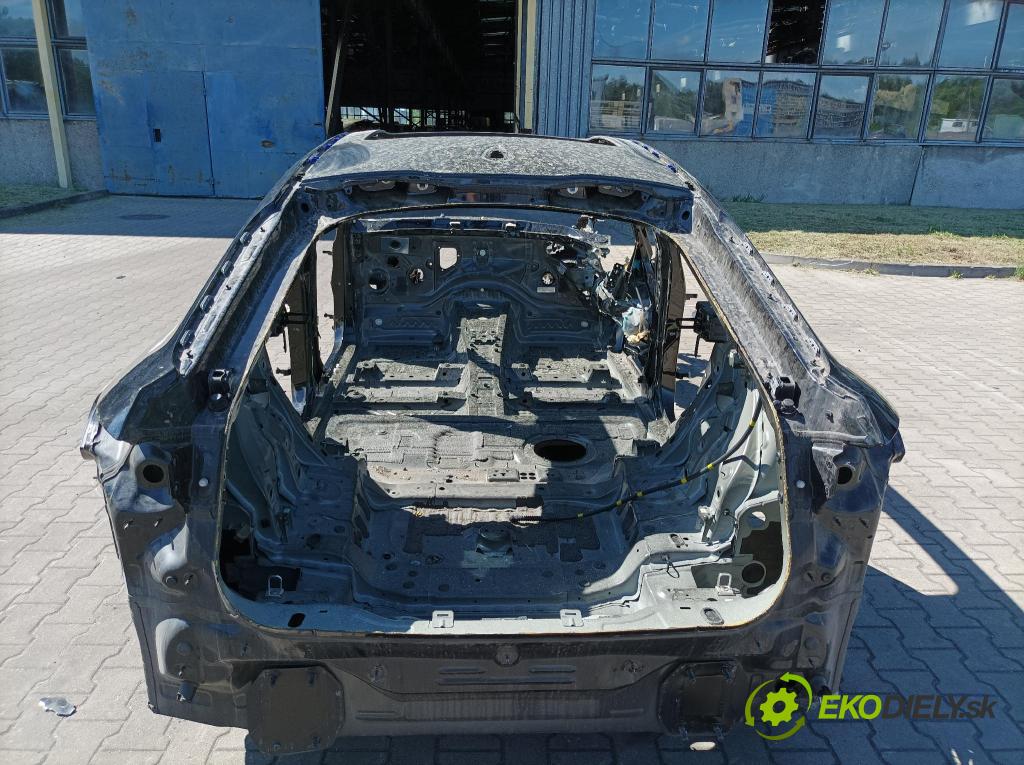 Bmw X6 2023 blatnik Zad: Levý: