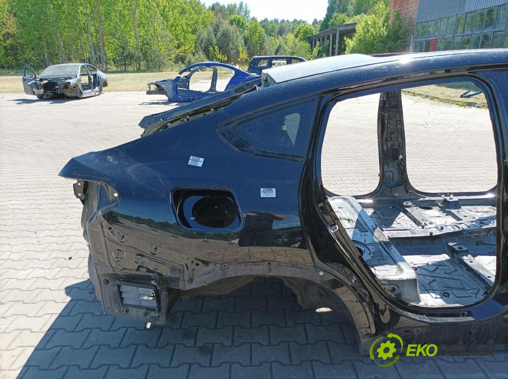 Bmw X6 2023 blatník zad v pravo: