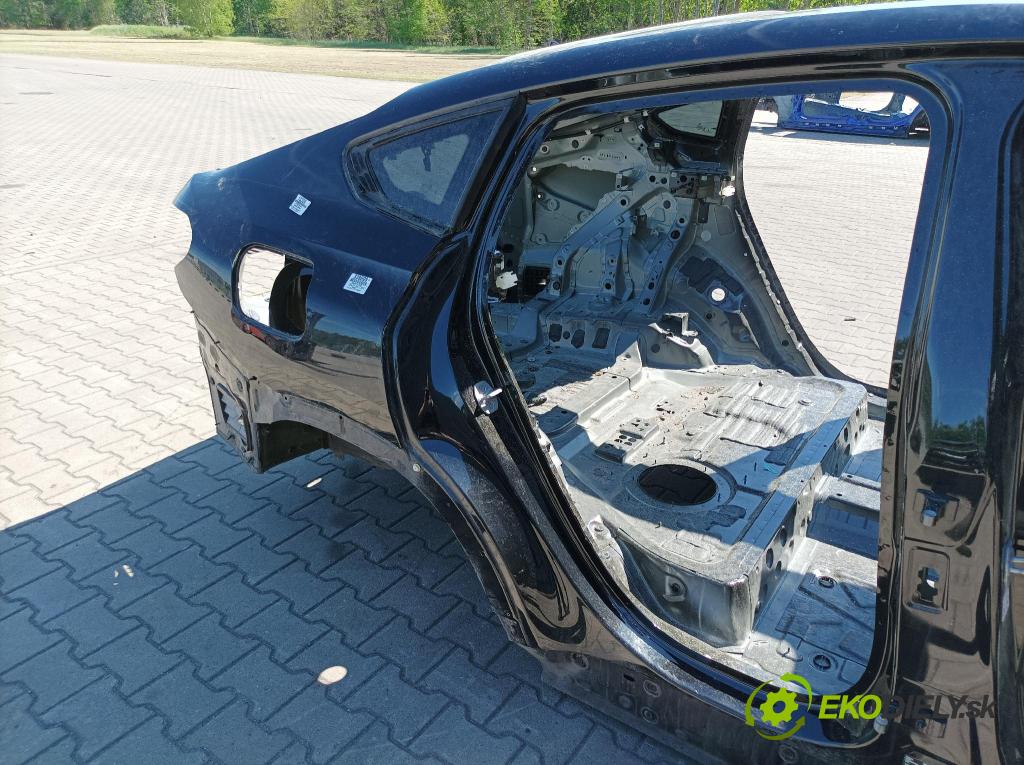 Bmw X6 2023 blatník zad v pravo: