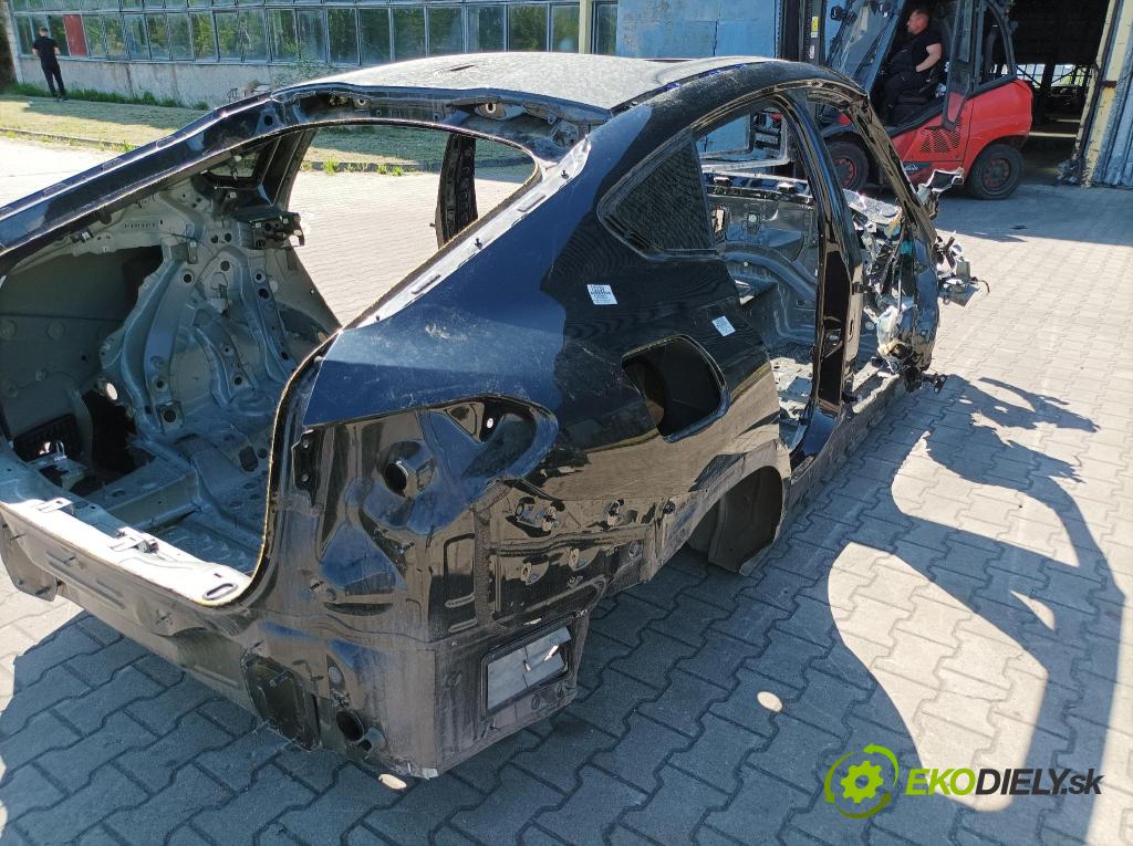 Bmw X6 2023 blatník zad v pravo: