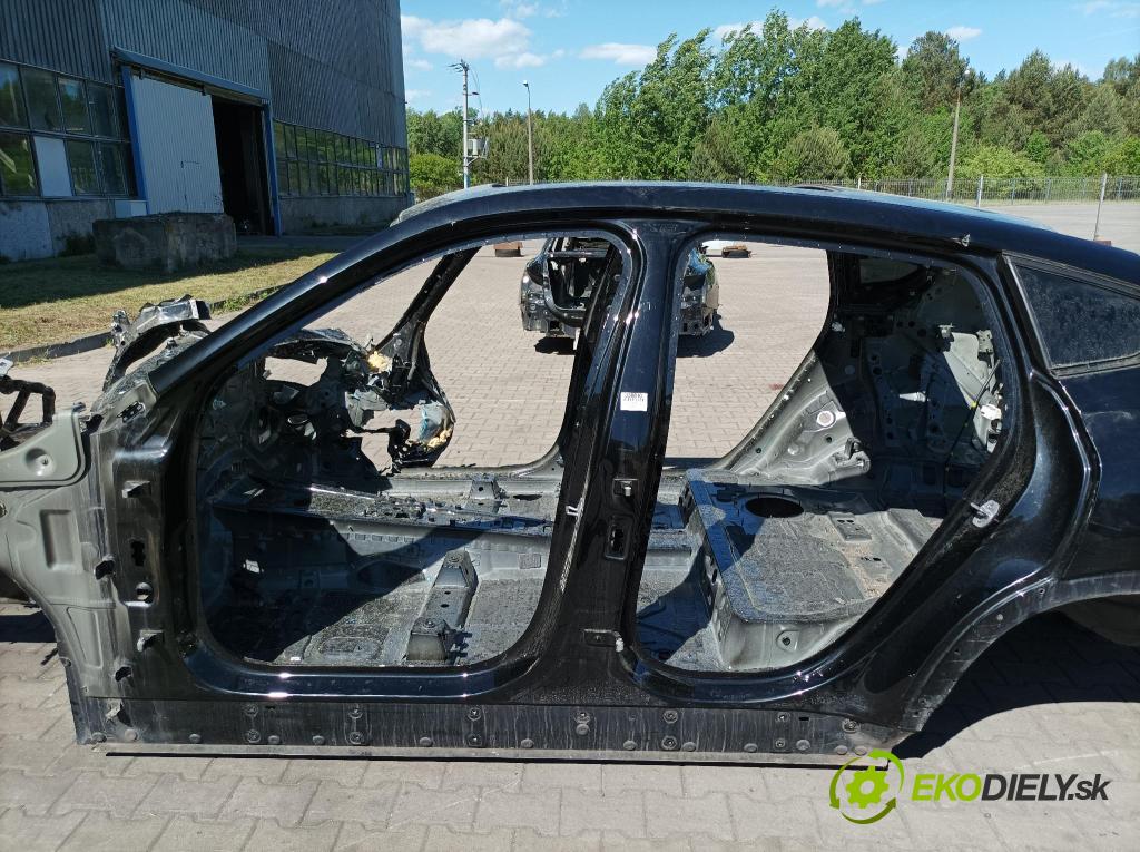 Bmw X6 2023 Práh: Vľavo: