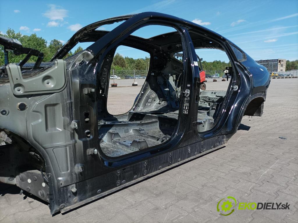 Bmw X6 2023 práh Levý: 