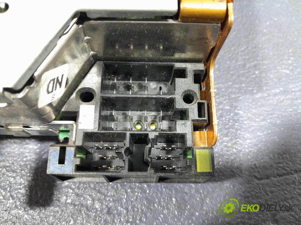 Renault Scenic 2005 Radio I Navigace: 8200300858