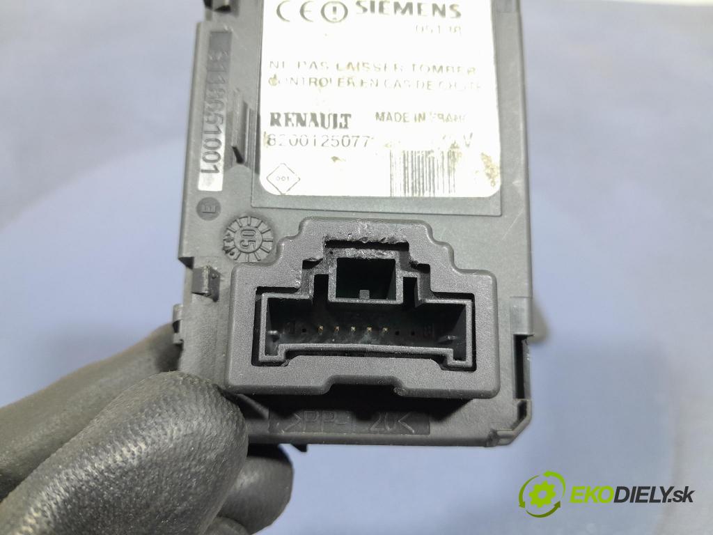 Renault Scenic 2005 Spínač zapalování. 8200125077
