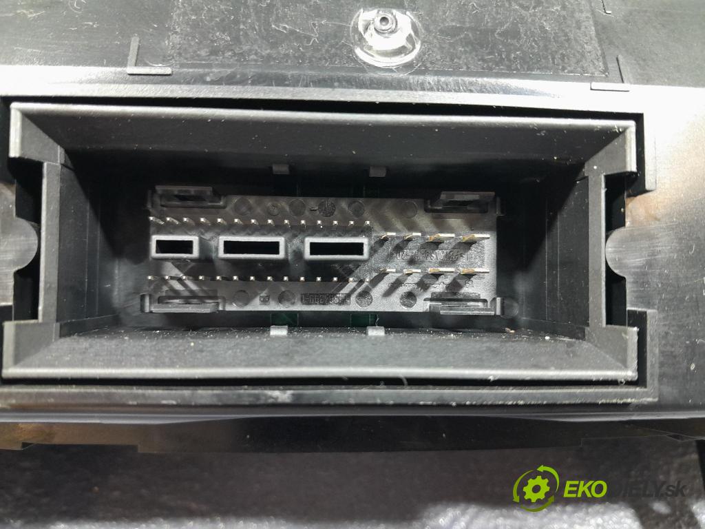 Vw Passat 2008 Přístrojová deska 3C0920871E