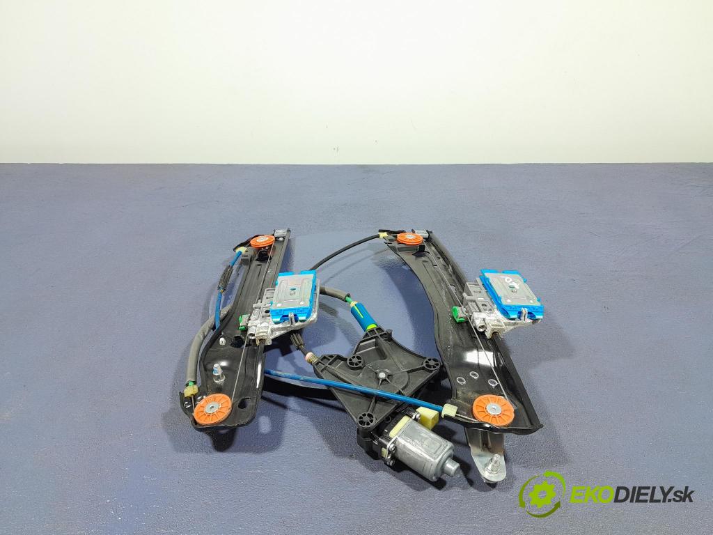 Audi A5 2018 mechanismus stahování Sklenka: Zad: v pravo: 8W8839462