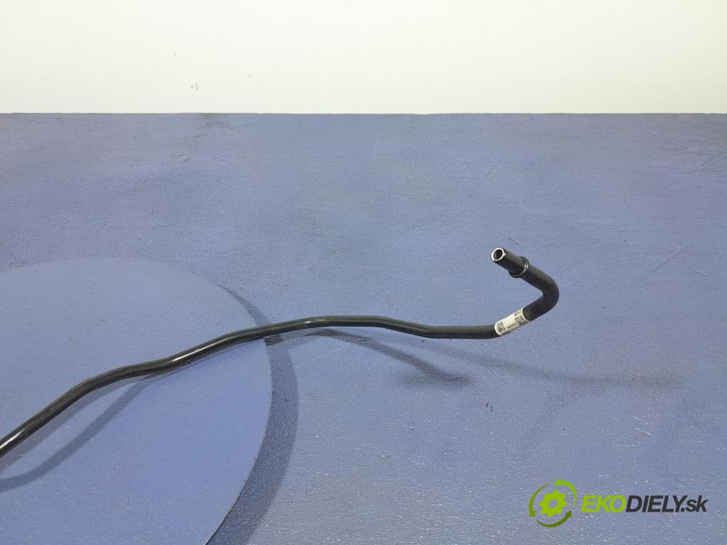 Bmw X6 2023 trubka Paliva: 9845351