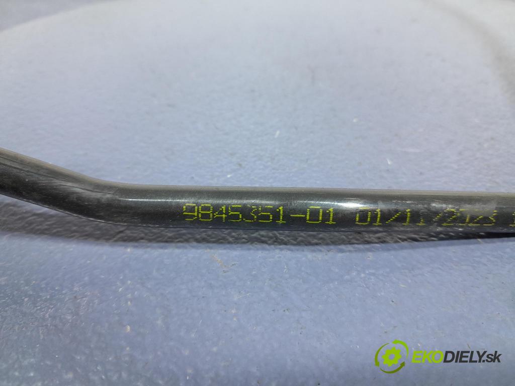 Bmw X6 2023 trubka Paliva: 9845351