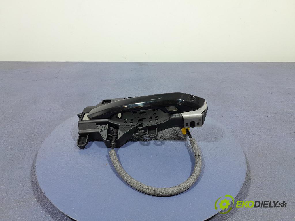 Audi A5 2018 klika před levá 8W0837811A