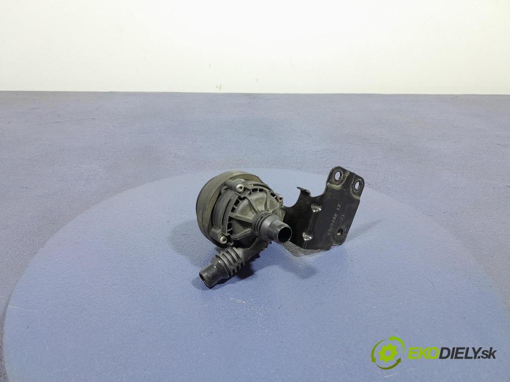 Bmw X6 2023 čerpadlo Voda 8840614