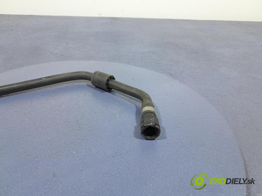 Bmw X6 2023 trubka Chladič: 8598056
