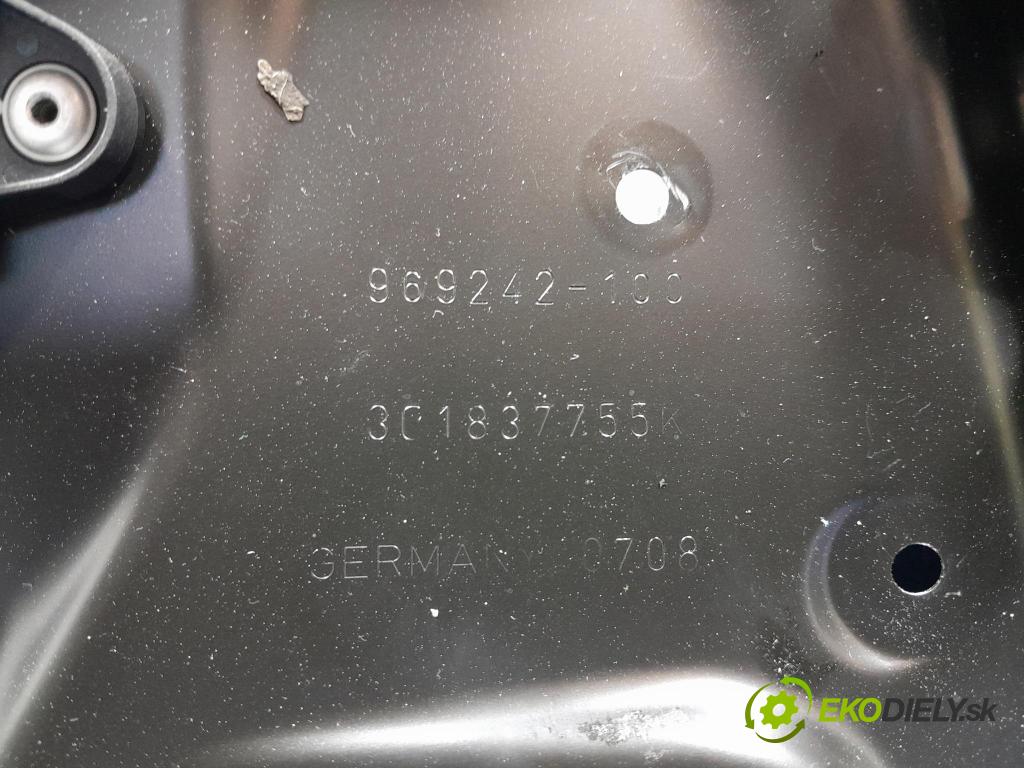 Vw Passat 2008 mechanismus stahování Sklenka: před Levý: 3C1837755K