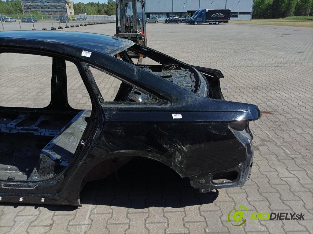 Audi A6 0 blatnik Zad: Levý: 