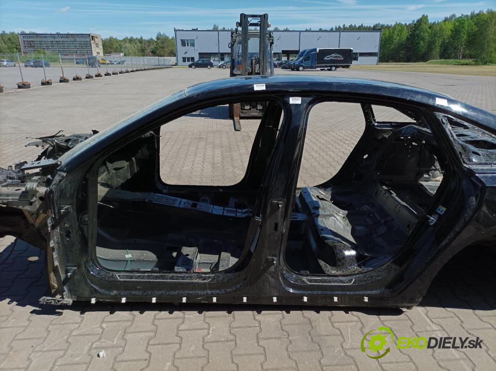 Audi A6 0 práh Levý: 